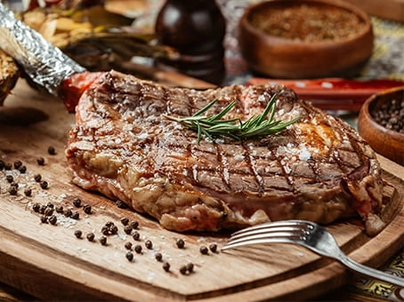 Steaks und Schnitzel gerichte